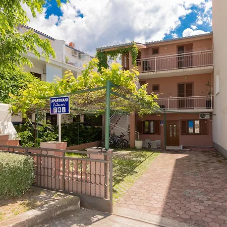 Apartamento Cvita Baška Voda